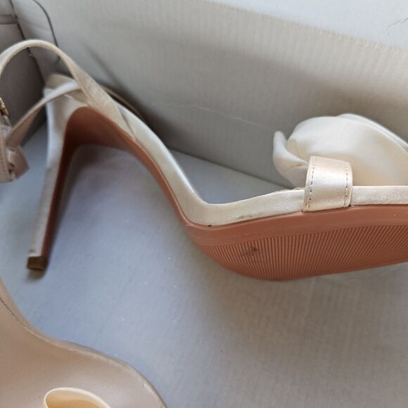 Coutgo Designer-Inspired Slingback Heels Size 9.5 NWT Elegant Kitten Heel Style - Picture 5 of 6